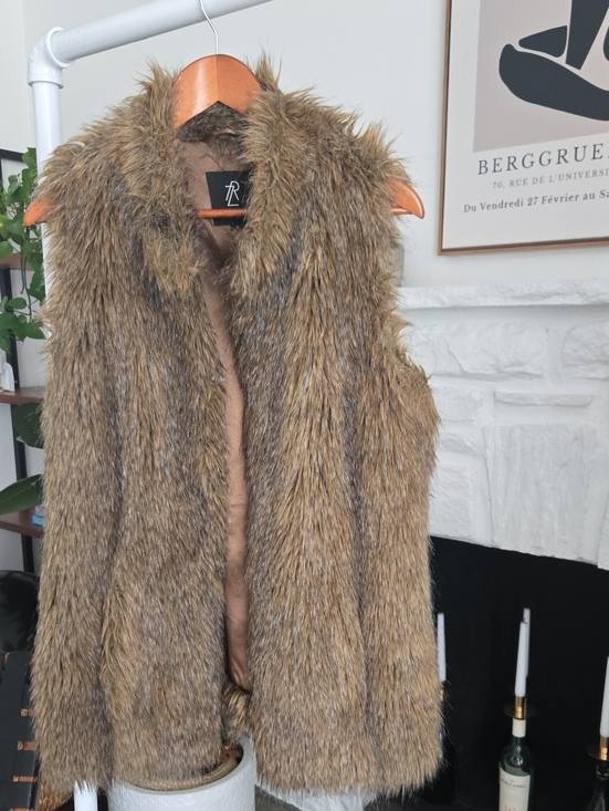 Rachel Zoe Jackets & Blazers - Luxe by Rachel Zoe Faux Fur Vest Retail $80